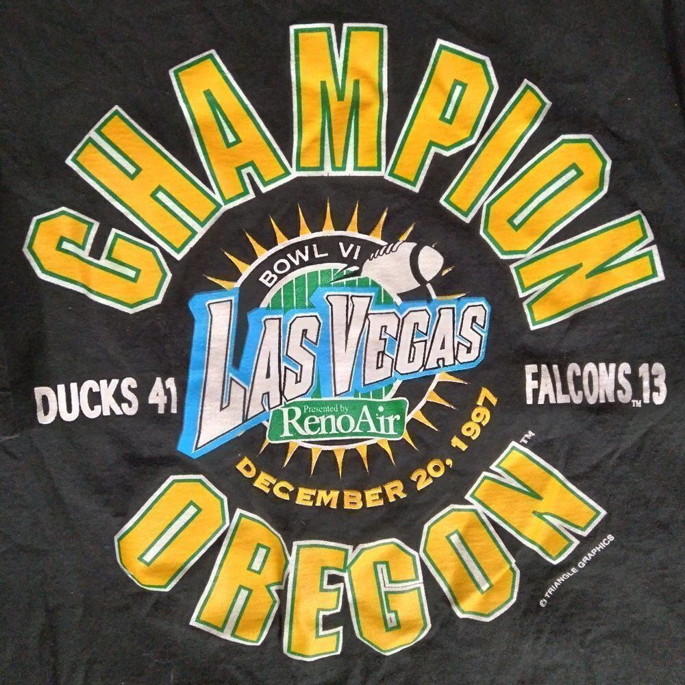 Vintage Oregon Ducks Champions Las Vegas Bowl T-Shirt